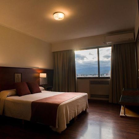 Hotel Victoria Plaza 萨尔塔 外观 照片