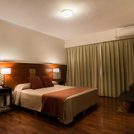 Hotel Victoria Plaza 萨尔塔 外观 照片